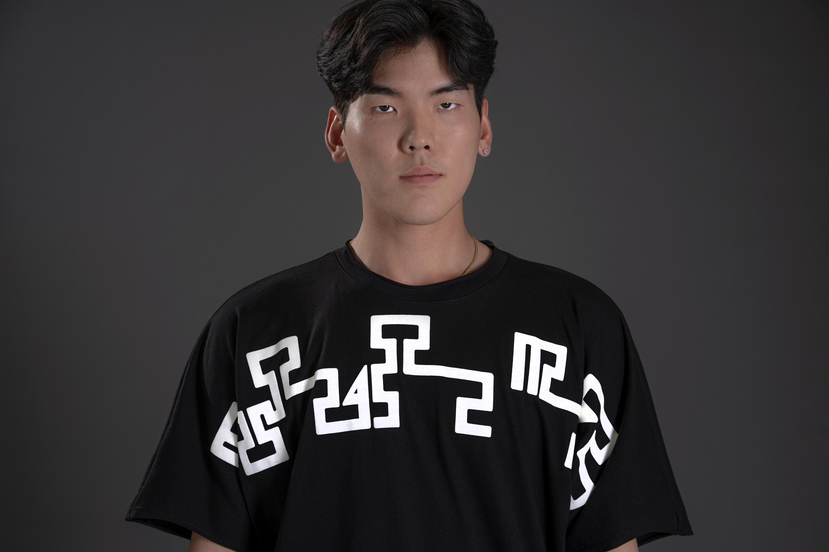 Manifesting Dreams Tee - Onyx