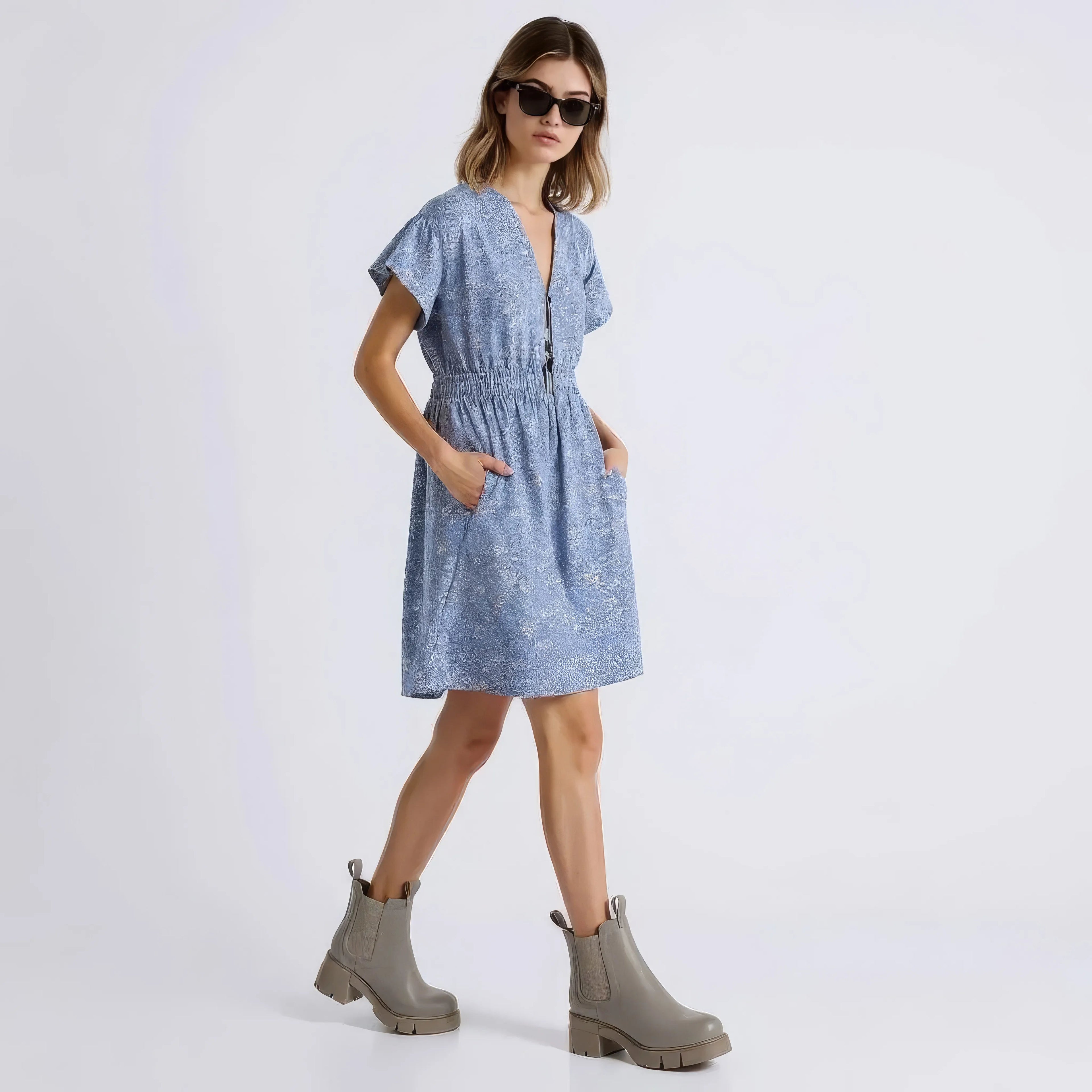 Women's William Off White Chelsea Boots