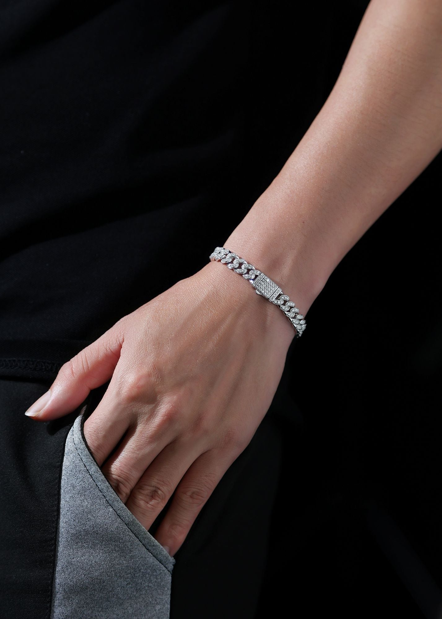 Light of Faith - A fashionable jewelry bracelet and bracelet for men, set with Moissanite S925 sterling silver and Platinum-plated diamond