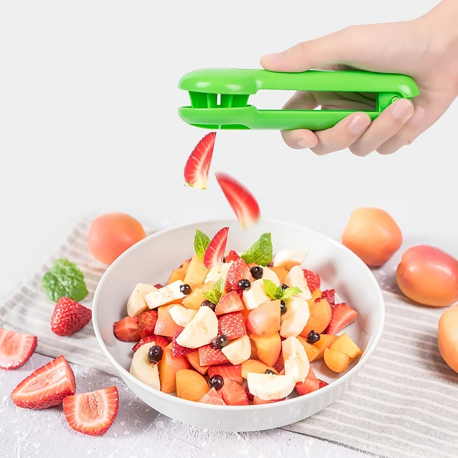 Grape Tomato Cherry Strawberry Cutter - Multifunctional Vegetable and Fruit Cutter - No Blade - Green - Creative Kids Supplies - Kitchen Gadget