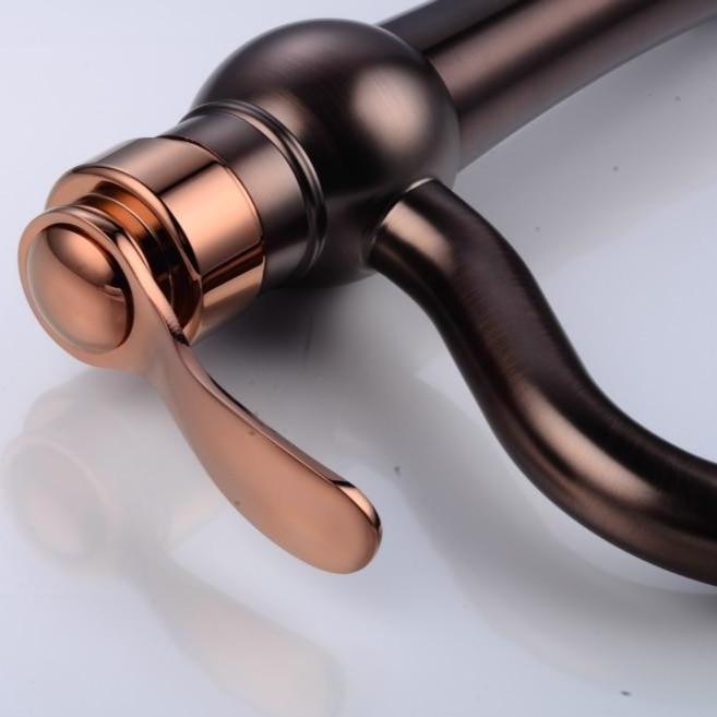 Lily Single-Hole Vintage Bathroom Faucet